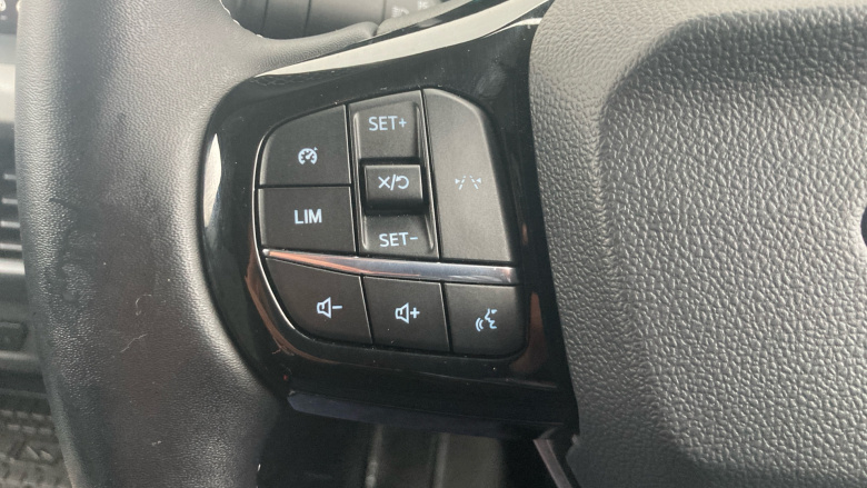 Ford Transit Courier E-Transit Courier 100kW 43kWh Limited Van Auto